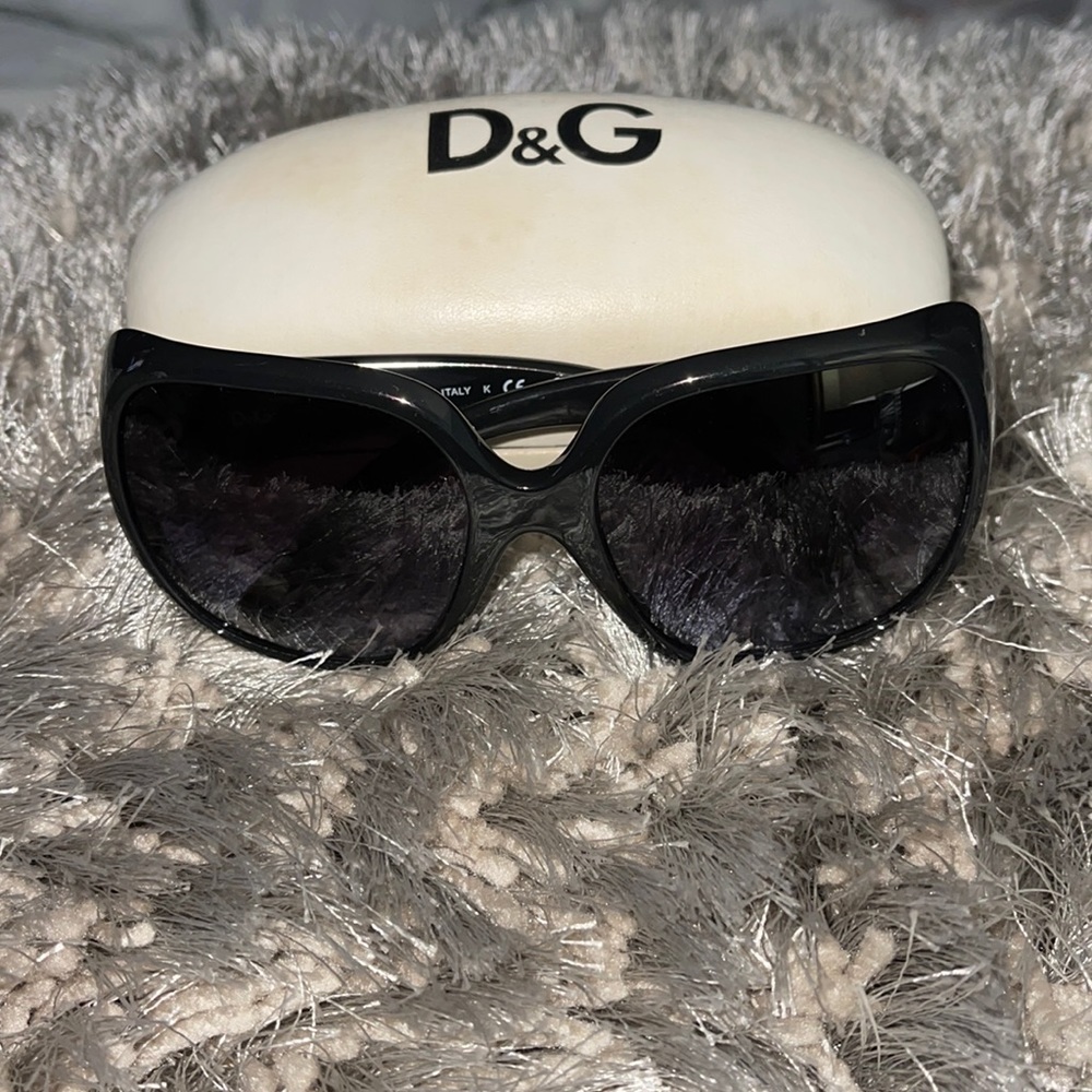 Sunglasses / Shades